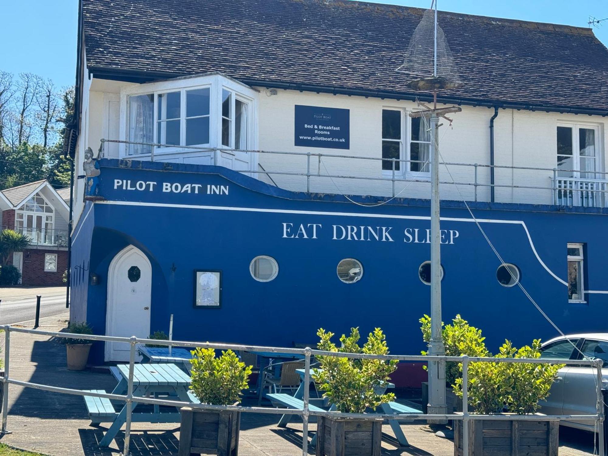 The Pilot Boat Inn, Isle Of Wight Бембридж Екстериор снимка