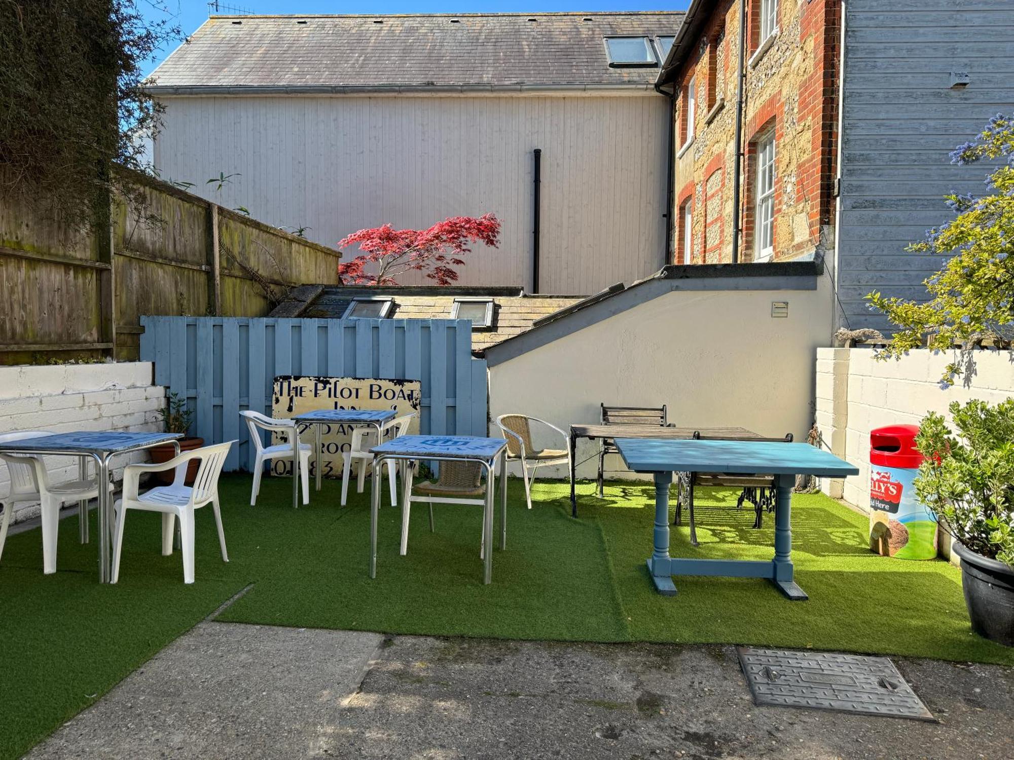The Pilot Boat Inn, Isle Of Wight Бембридж Екстериор снимка