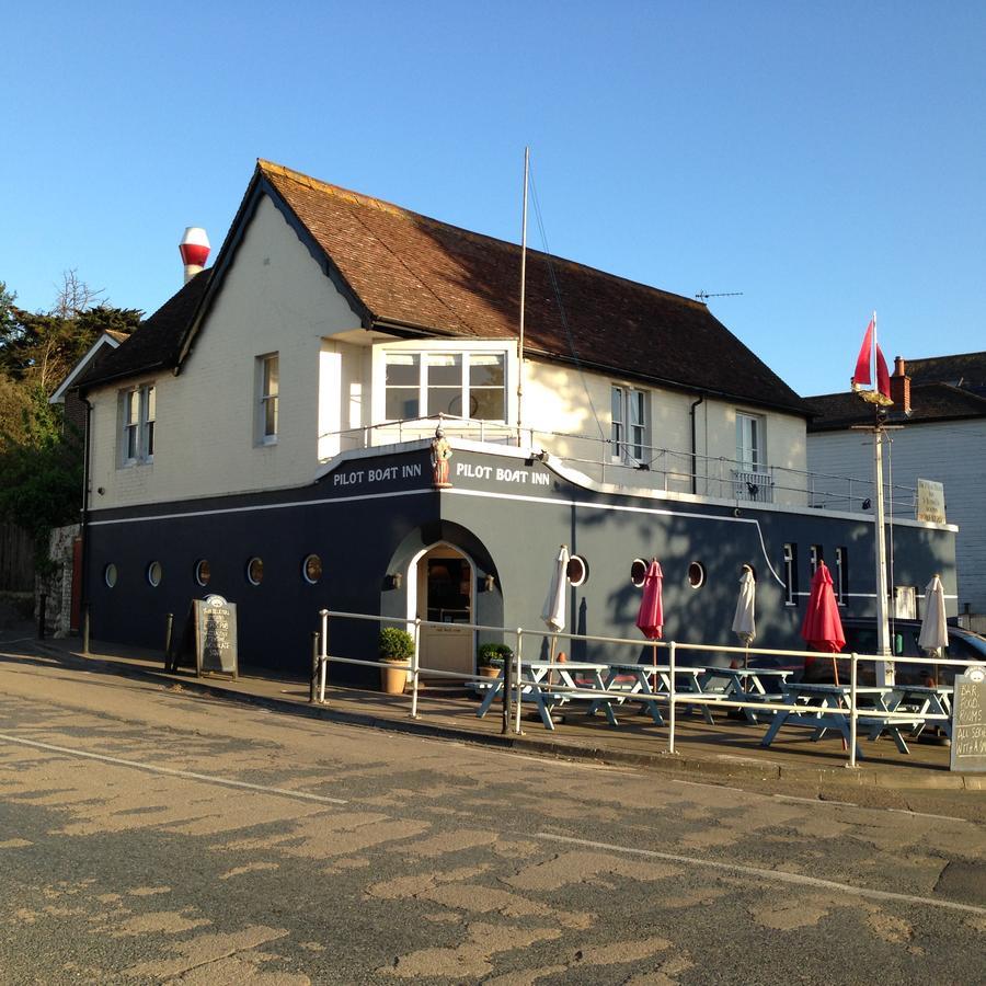 The Pilot Boat Inn, Isle Of Wight Бембридж Екстериор снимка