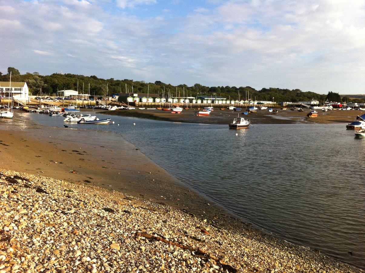 The Pilot Boat Inn, Isle Of Wight Бембридж Екстериор снимка
